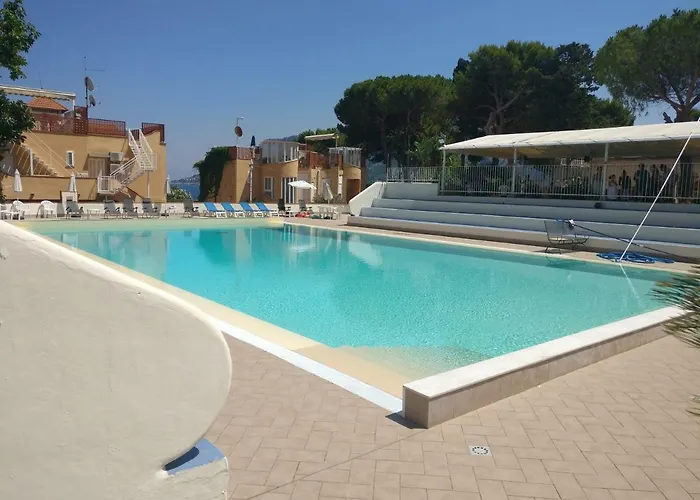 Mare Piscina Albamaor Apartmán *