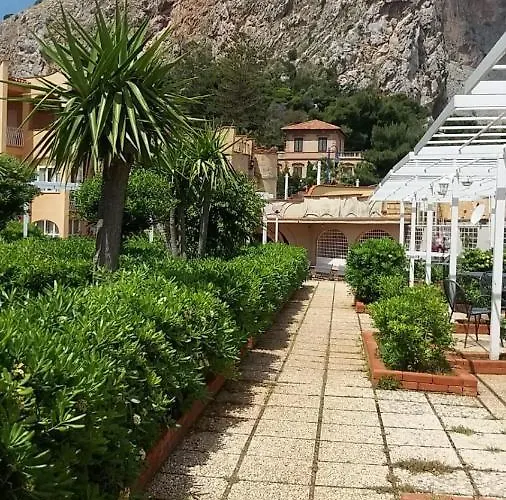 Mare Piscina Albamaor * Mondello